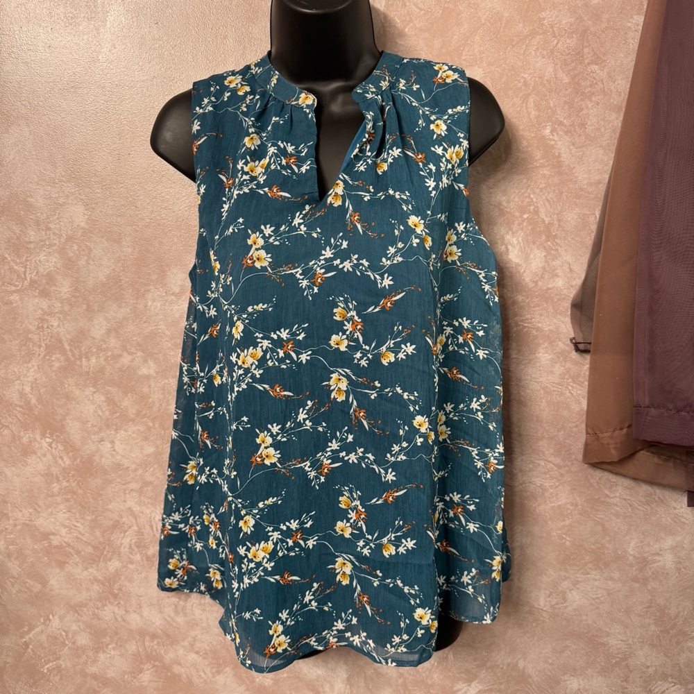 Papermoon Top Size Medium NWT